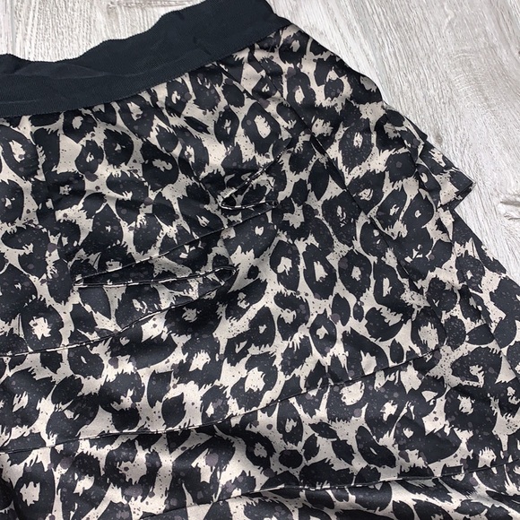 Dynamite Leopard Skirt Size 3 - Picture 2 of 4